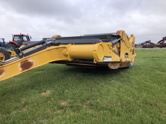 2021 Deere 2412E