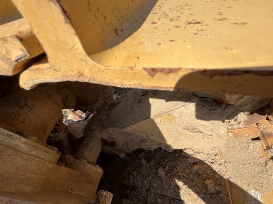 2011 年 CAT D6T-LGP