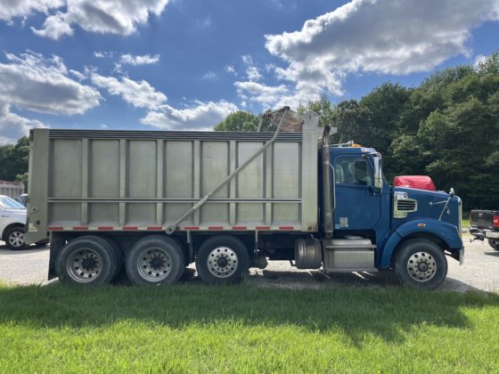 2016年 Freightliner 122SD