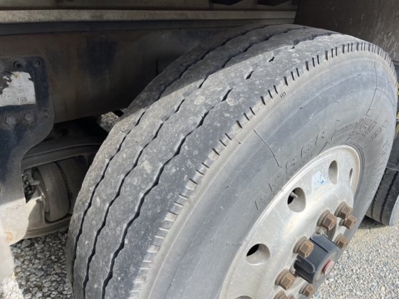 2016年 Freightliner 122SD