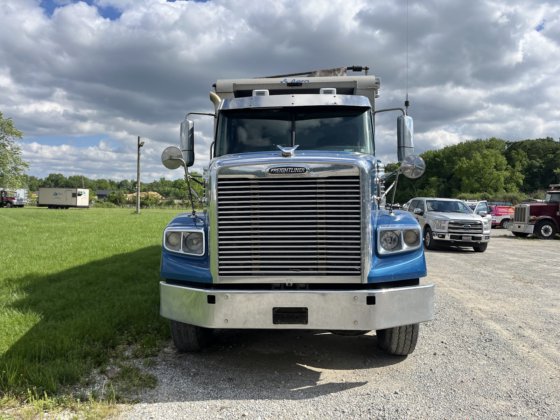 2016年 Freightliner 122SD