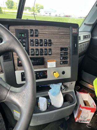 2016年 Freightliner 122SD