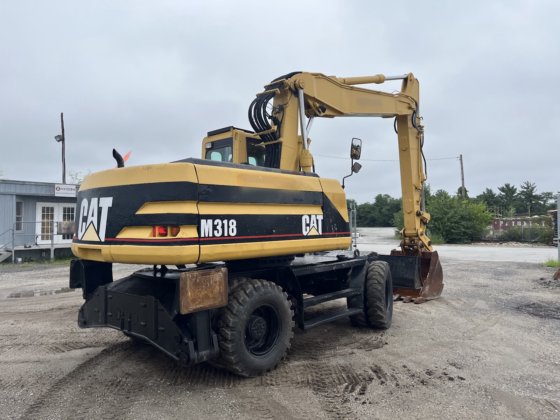 2000 Caterpillar M318