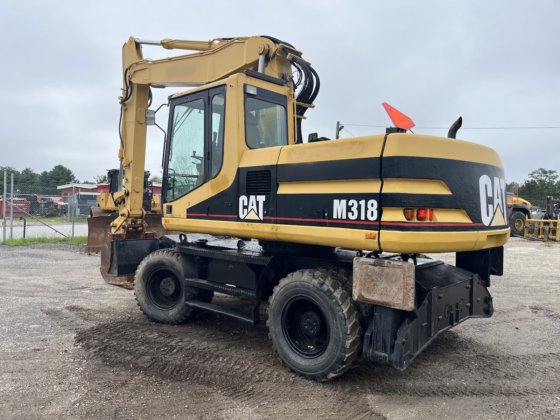 2000 Caterpillar M318