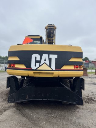 2000 Caterpillar M318