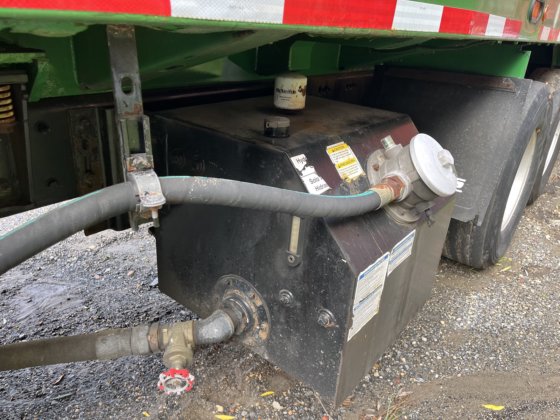 2017 Freightliner M2-106