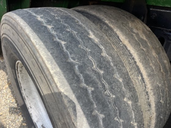 2017 Freightliner M2-106