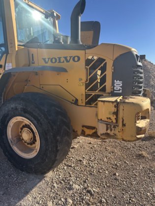 2011 Volvo L90F