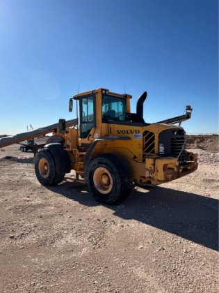 2011 Volvo L90F