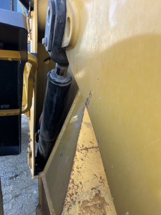 2016年卡特彼勒 938M