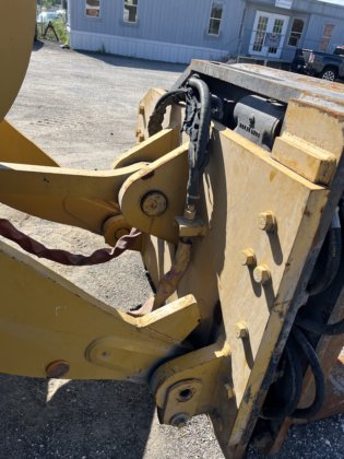 2016年卡特彼勒 938M