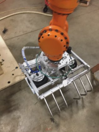 Nachi SH 200 robot, Palletizing