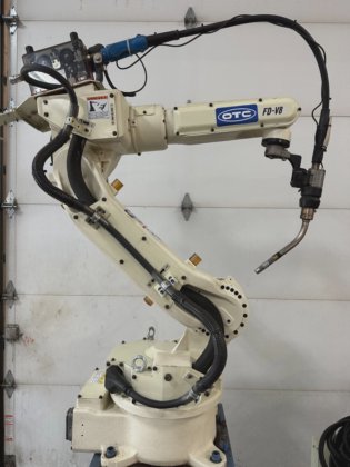 OTC Daihen FD-V8 Welding Robot