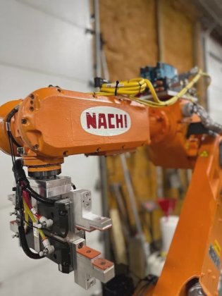 Nachi MC20 Robot with AX20