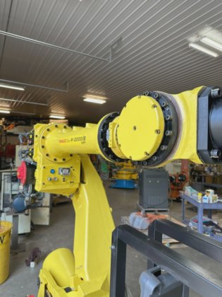 Fanuc R2000iB/165F Robot w/ R-30iB
