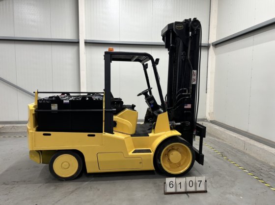 2001 HOIST E220