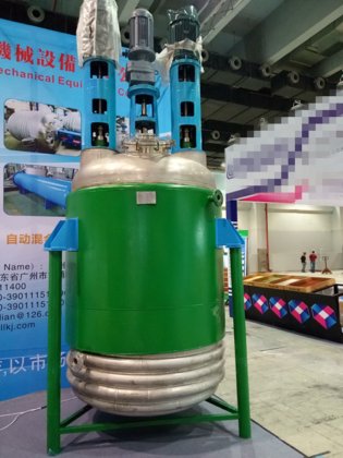 锂和锂多功能反应堆