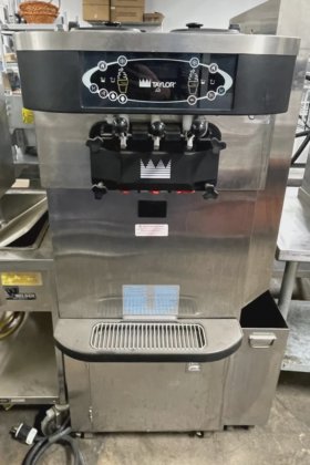 Taylor Crown C723-33 Soft Serve Ice Cream Machine in Grand Rapids, MI, USA