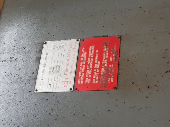 250トンファインブランキングプレス Feintool 1990