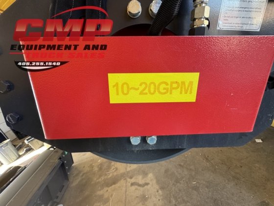 2025 Raytree RMVR76 滑移装载机振动滚筒附具