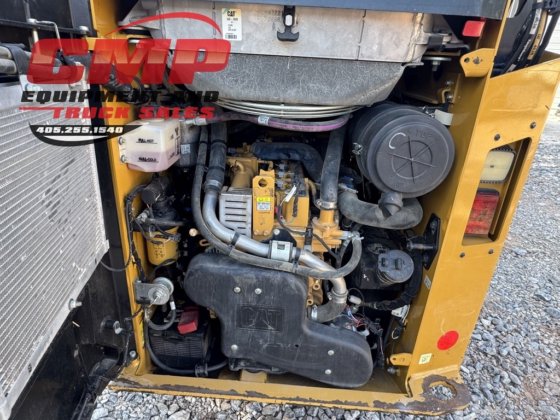 2022 年 Cat 259D3 驾驶室