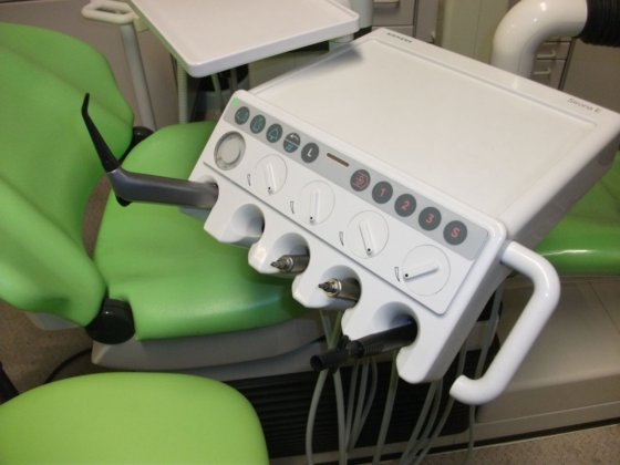 Sirona E2 Behandlungseinheit