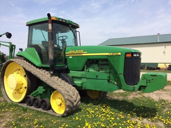 2001 John Deere 8410T in