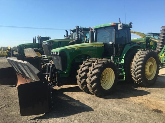 2005 John Deere 8520 in