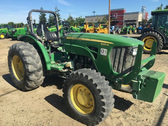 2009 John Deere 5105M in