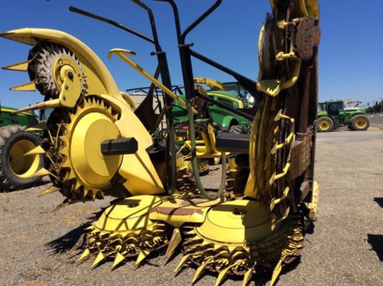 2011 John Deere 770 in