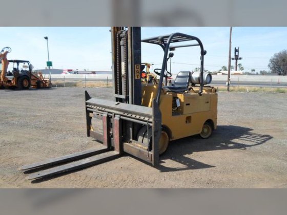 Caterpillar 120 in Visalia, CA