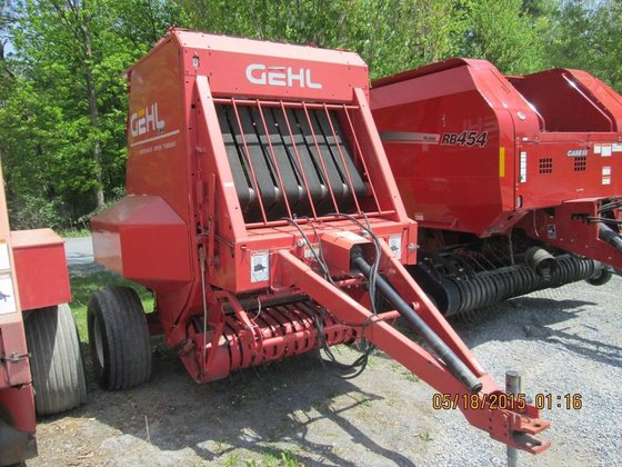 2005 Gehl 2480 in Greenwich,