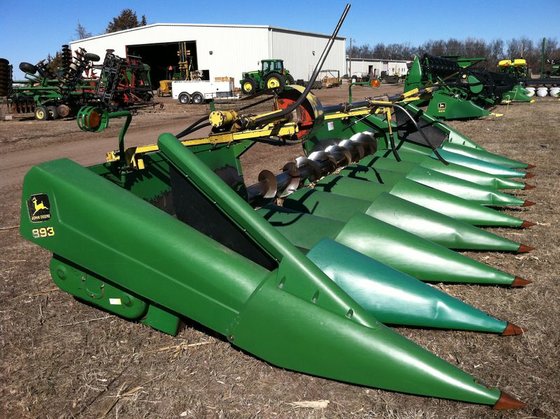 1998 John Deere 893 in