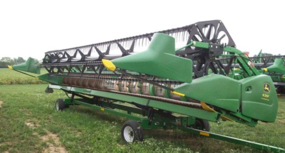 2006 John Deere 635F in