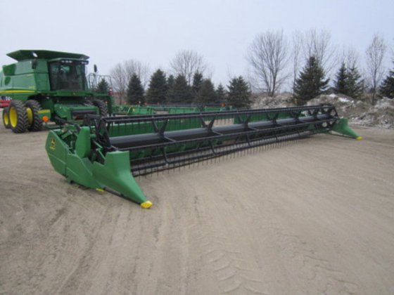 2012 John Deere 635F in
