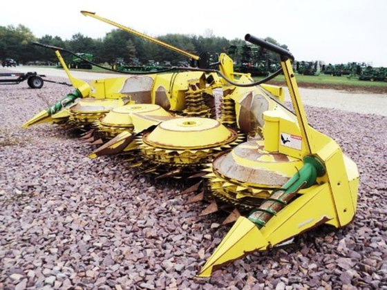 2007 John Deere 678 in