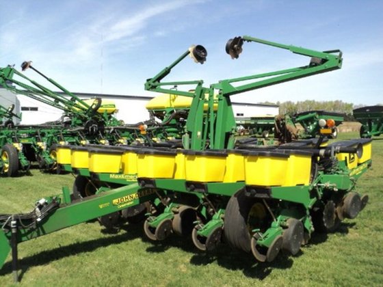 1998 John Deere 1760 in