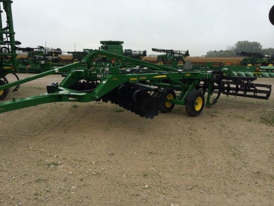 2013 John Deere 2720 in