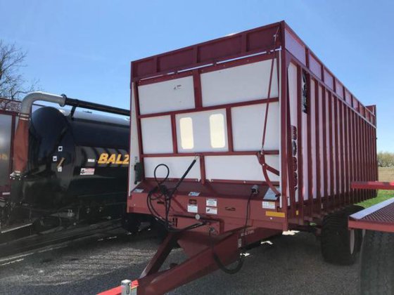 Meyer 8124RT in Rosebush, MI