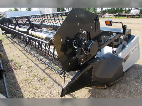 Gleaner 8000 in Redwood Falls,