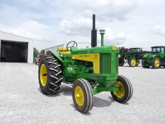 1959 John Deere 730 in