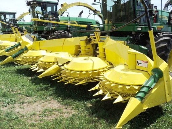 2011 John Deere 678 in