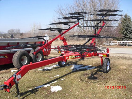 H&S AR12 in Newburg, WI