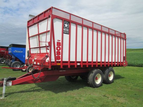 2012 Meyer 8122 in Waunakee,