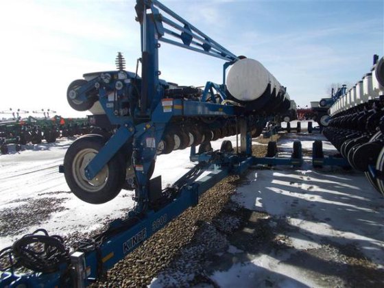 2006 Kinze 16 ROW in