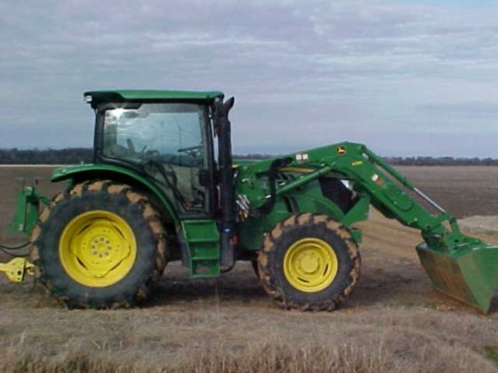 2013 John Deere 6125R in