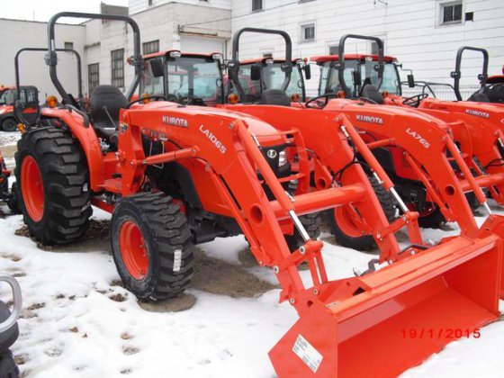 Kubota MX5800 in Newburg, WI