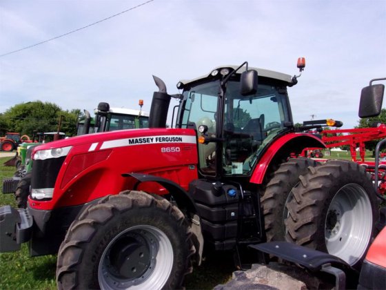 2014 Massey-Ferguson 8650 in Waverly,
