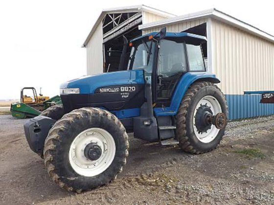 New Holland 8870 in Upper