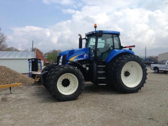New Holland T8050 in Harlan,